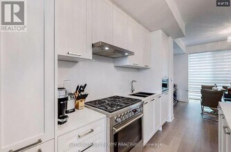 1331 Queen St E in Toronto, ON - Building Photo - Building Photo