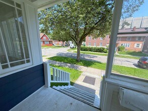 116 Lathrop St in Madison, WI - Building Photo - Building Photo