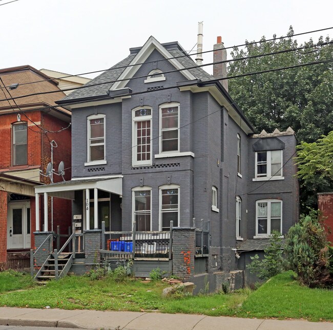 104 Wentworth St S in Hamilton, ON - Building Photo - Primary Photo