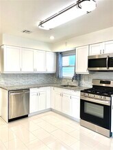517 Liberty Ave in Jersey City, NJ - Building Photo - Building Photo