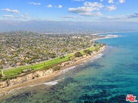 1312 Shoreline Dr in Santa Barbara, CA - Building Photo