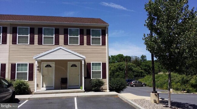 75 S Reber St in Wernersville, PA - Building Photo - Building Photo