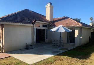 10612 Sunset Canyon Dr in Bakersfield, CA - Foto de edificio - Building Photo