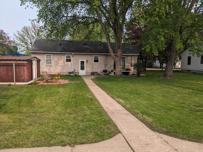 property at 17 21st Ave S