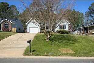 329 Abbottswood Dr in Fayetteville, NC - Building Photo