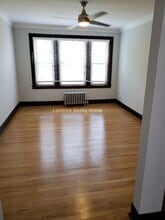 5544 W Leland Ave, Unit 1C in Chicago, IL - Foto de edificio - Building Photo