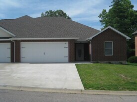 11970 Village Cir in Rolla, MO - Building Photo