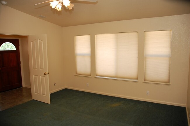 10375 Spunn Rd in Jackson, CA - Building Photo - Building Photo