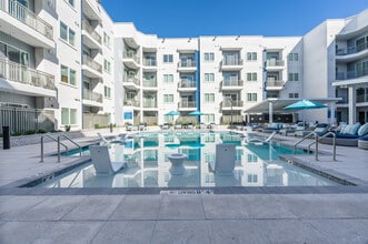 Aura Vegas Apartments in Las Vegas, NV - Building Photo - Building Photo