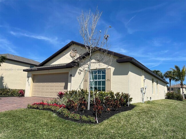 1016 Bent Creek Dr in Fort Pierce, FL - Building Photo - Building Photo