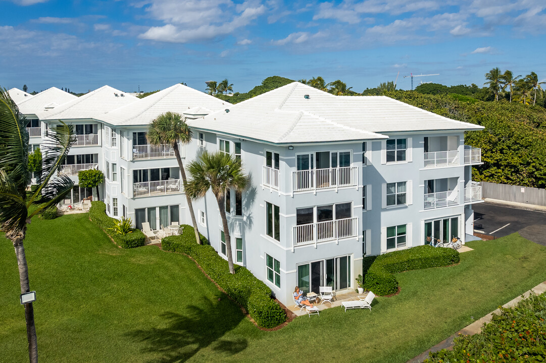 4475 N Ocean Blvd in Delray Beach, FL - Foto de edificio