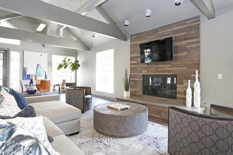 Waterford Cove in Sacramento, CA - Foto de edificio - Interior Photo