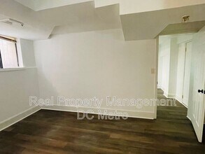 815 Maryland Ave NE in Washington, DC - Building Photo - Building Photo