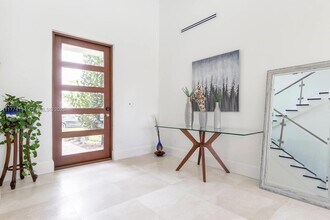 2809 NE 14th Ave in Oakland Park, FL - Building Photo - Building Photo