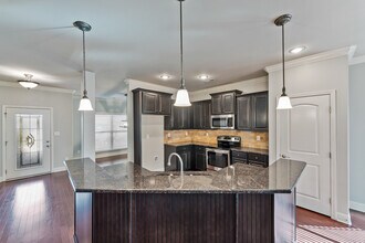 3028 Greenway Cir SE in Owens Cross Roads, AL - Building Photo - Building Photo