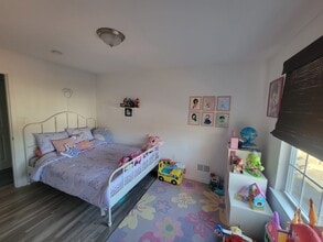 93 Albury Way, Unit 93 in North Brunswick, NJ - Building Photo - Building Photo