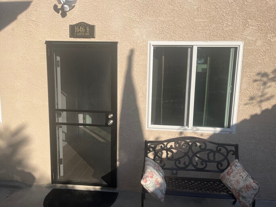 1646 S Garth Ave, Unit 1646 12 in Los Angeles, CA - Foto de edificio