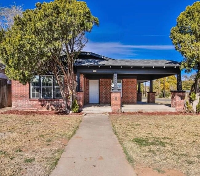 property at 2402 21st St