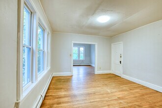 429 New Britain Ave in Hartford, CT - Building Photo - Building Photo