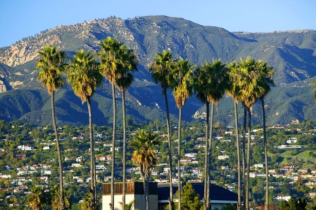 302 S Voluntario St, Unit C in Santa Barbara, CA - Foto de edificio - Building Photo