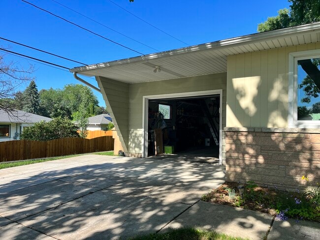5604 Alder Rd in Madison, WI - Building Photo - Building Photo