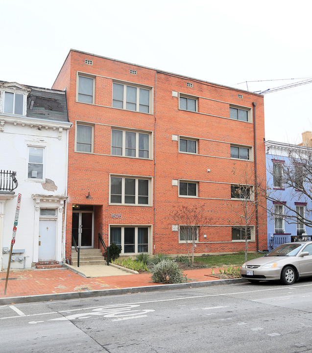 1525 12th St NW in Washington, DC - Building Photo