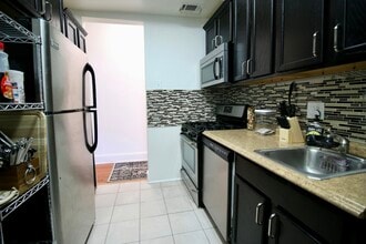 1423 E St NE in Washington, DC - Foto de edificio - Building Photo