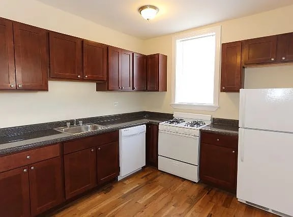 3941 N Janssen Ave, Unit A04C in Chicago, IL - Building Photo - Building Photo