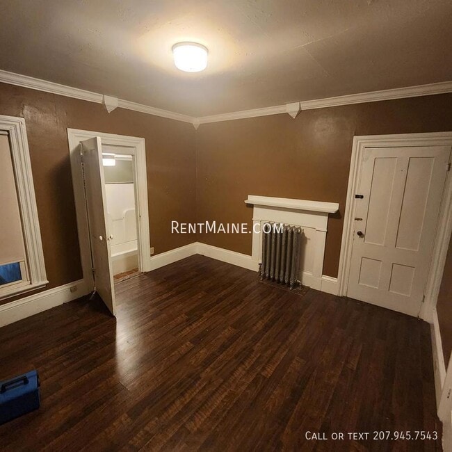 63 Fifth St. Apt., Unit 2 in Bangor, ME - Building Photo - Building Photo