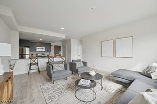 45 S Grove St in East Orange, NJ - Building Photo