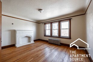 5559 W Altgeld St, Unit 2S in Chicago, IL - Building Photo