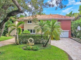 1543 Dorado Ave in Miami, FL - Building Photo