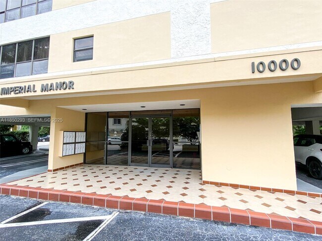 10000 Bay Harbor Terrace in Bay Harbor Islands, FL - Building Photo - Building Photo