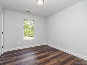 316 Owen Blvd in Charlotte, NC - Building Photo - Building Photo