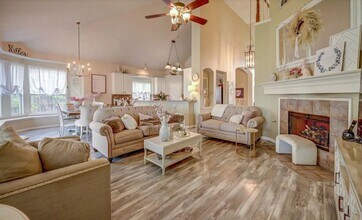 7500 Parkgate Dr in Fort Worth, TX - Building Photo - Building Photo