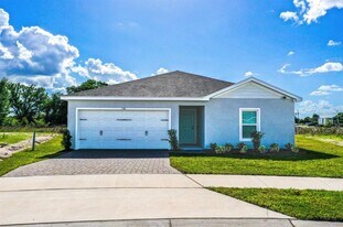 780 Cantaberry Dr in Dundee, FL - Building Photo