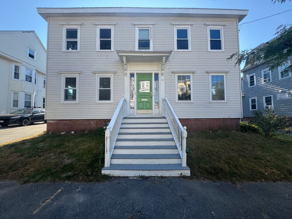 31 Fountain St in Haverhill, MA - Building Photo