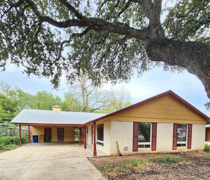 1912 Ridgemont Dr in Austin, TX - Foto de edificio