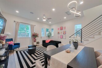 2909 Nagle St in Houston, TX - Building Photo - Building Photo
