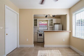 3157 SW 17th St-Unit -C (back cottage) in Miami, FL - Building Photo - Building Photo