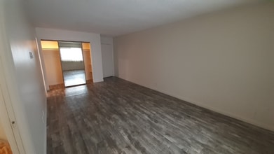 5929 Laurel Canyon Blvd in Los Angeles, CA - Building Photo - Building Photo