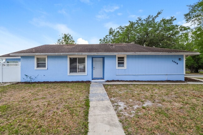 property at 1448 La Paloma Cir