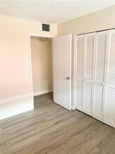 680 Tennis Club Dr in Fort Lauderdale, FL - Foto de edificio - Building Photo