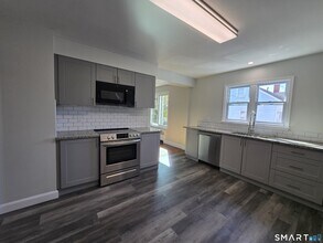 508 Garfield Ave in Bridgeport, CT - Building Photo - Building Photo