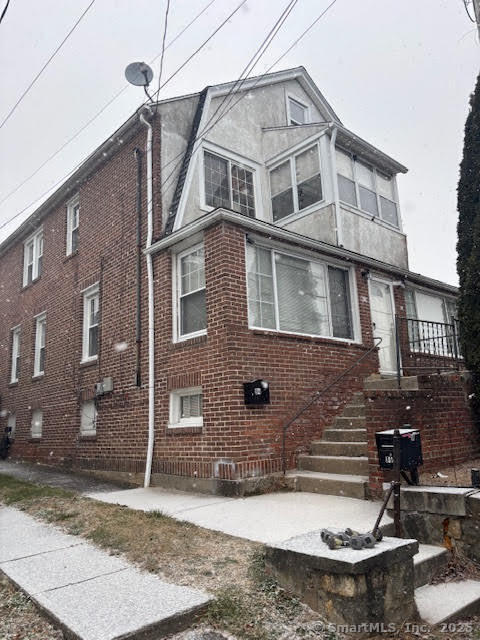 94 Balsam Ave in Bridgeport, CT - Building Photo