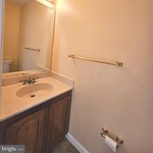 6579 Cypress Point Rd in Alexandria, VA - Building Photo - Building Photo