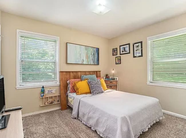 7648 Rainbow Ave in Mission Hills, KS - Building Photo - Building Photo