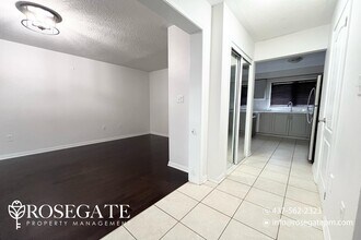 Bright & Modern 3-Bed Townhome in Ancaster in Hamilton, ON - Building Photo - Building Photo