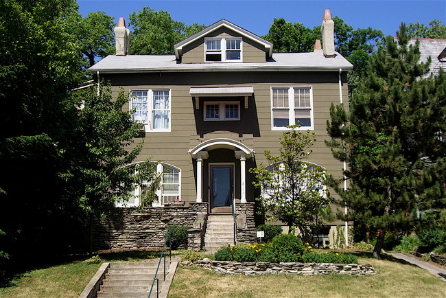 2343 Park Ave in Cincinnati, OH - Foto de edificio - Building Photo