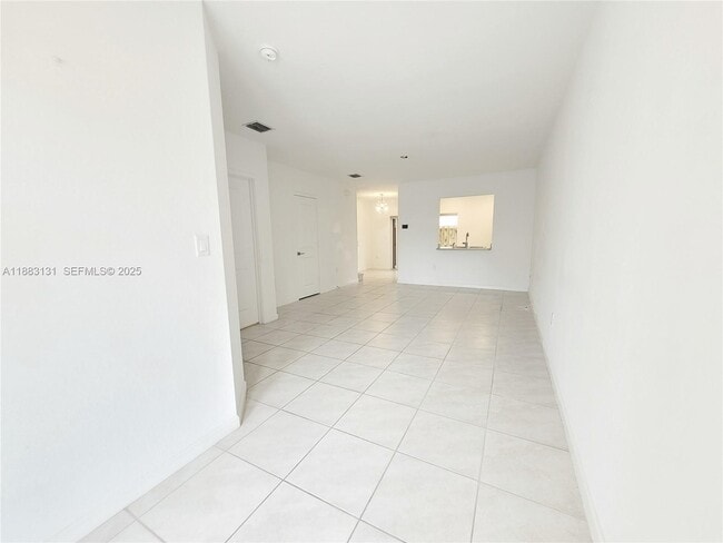 541 NE 4th Ln in Florida City, FL - Building Photo - Building Photo